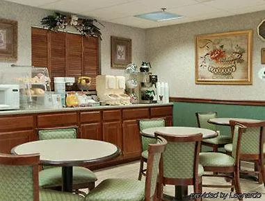 Super 8 By Wyndham Erwin, I-26 Exit 37 