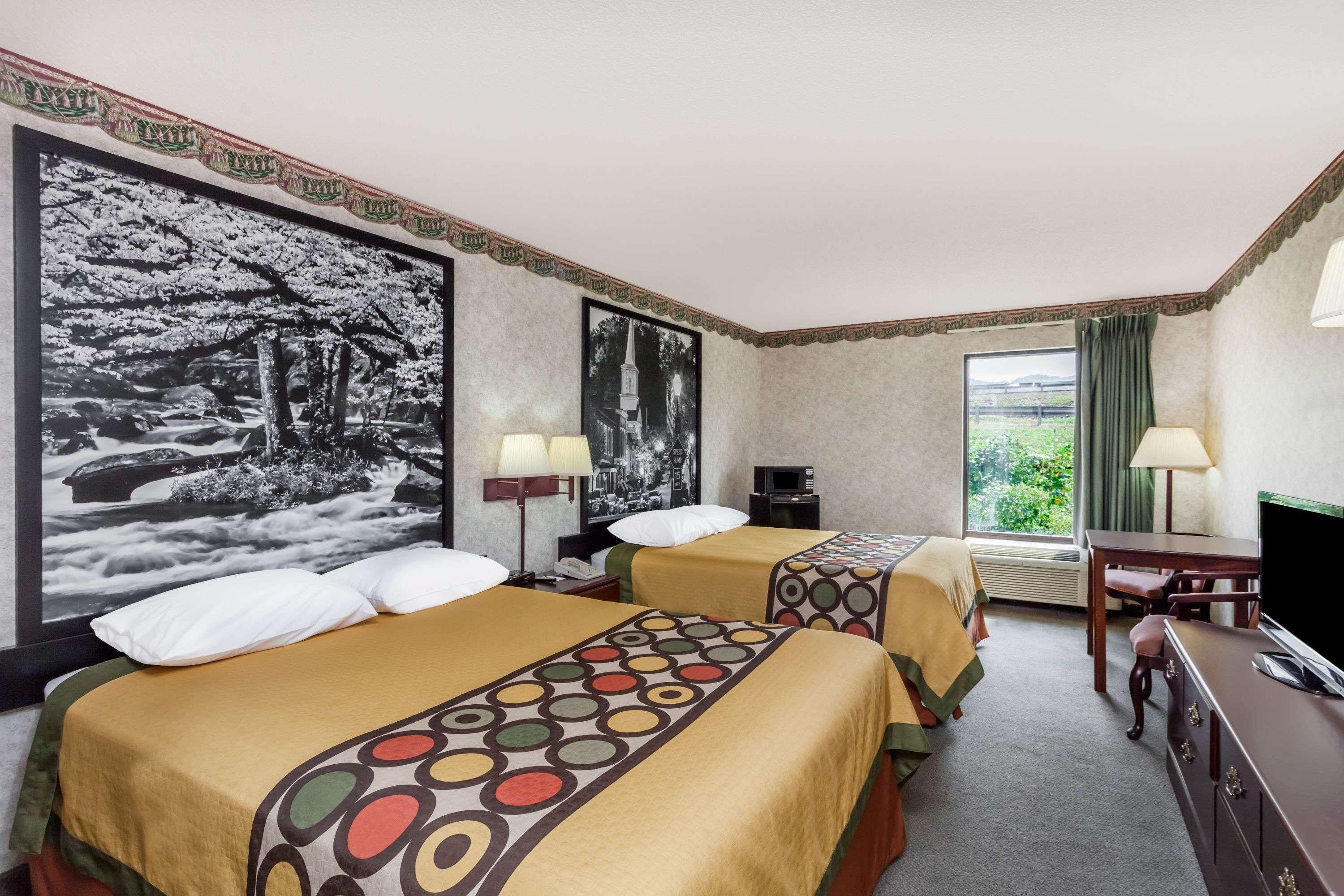 Super 8 By Wyndham Erwin, I-26 Exit 37 Motel
