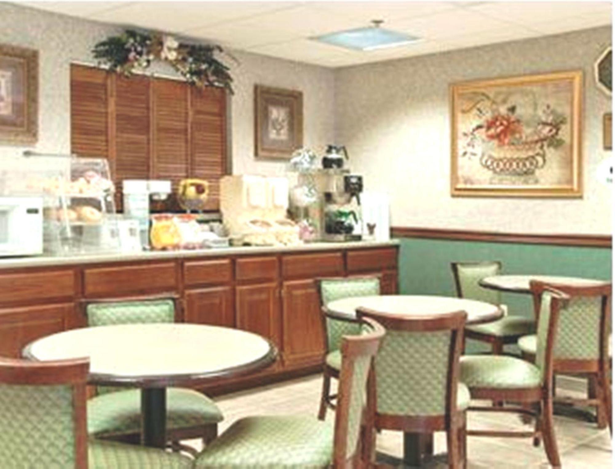 Motel Super 8 By Wyndham Erwin, I-26 Exit 37 2*